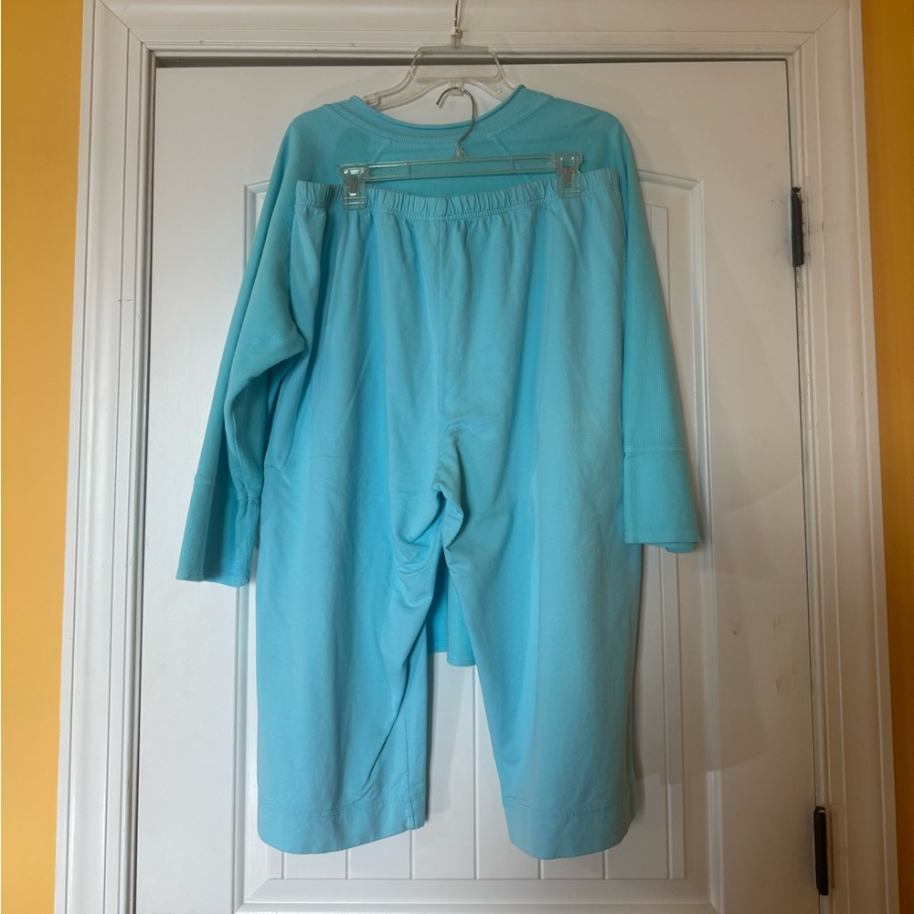 Women’s Hot Cotton XL outfit - Picture 3 of 10